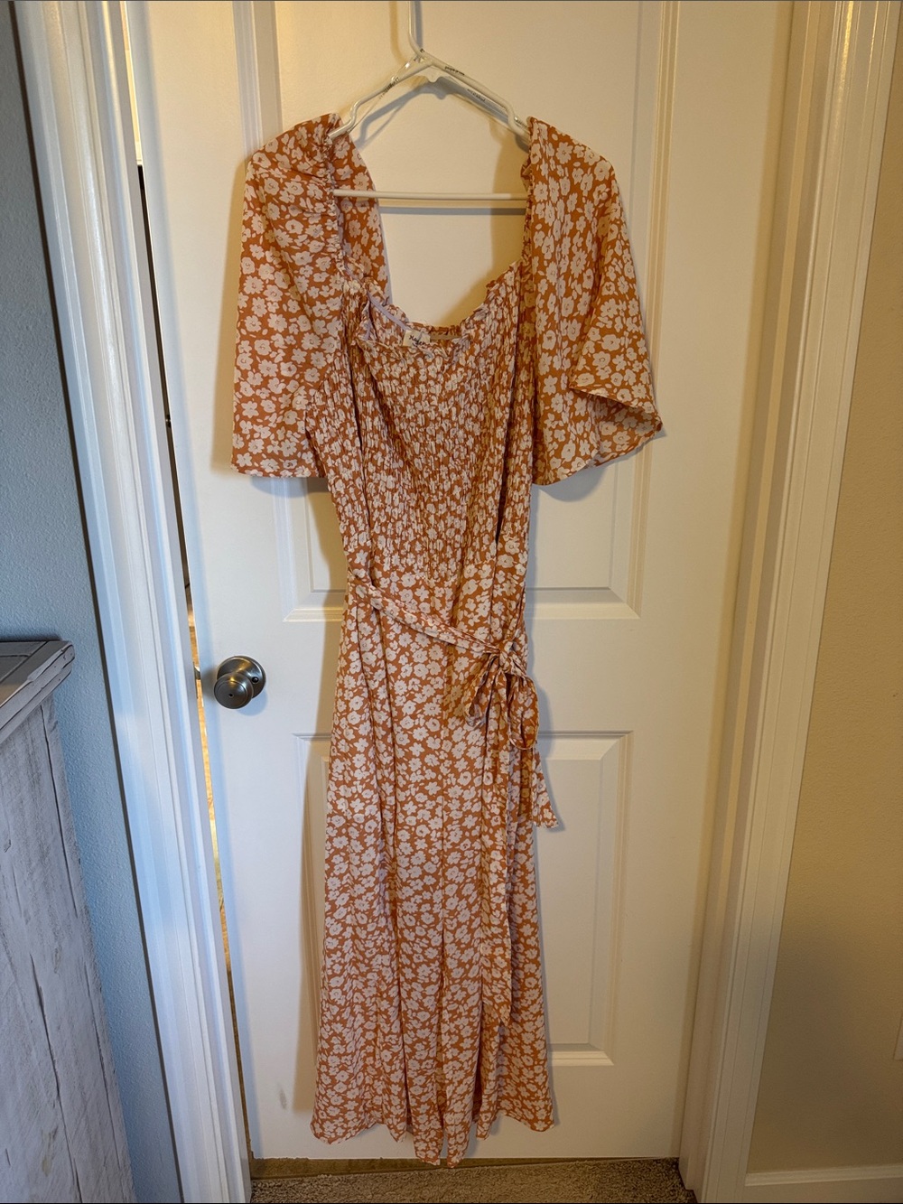 Floral Tie-Waist jumpsuit in Rust Floral